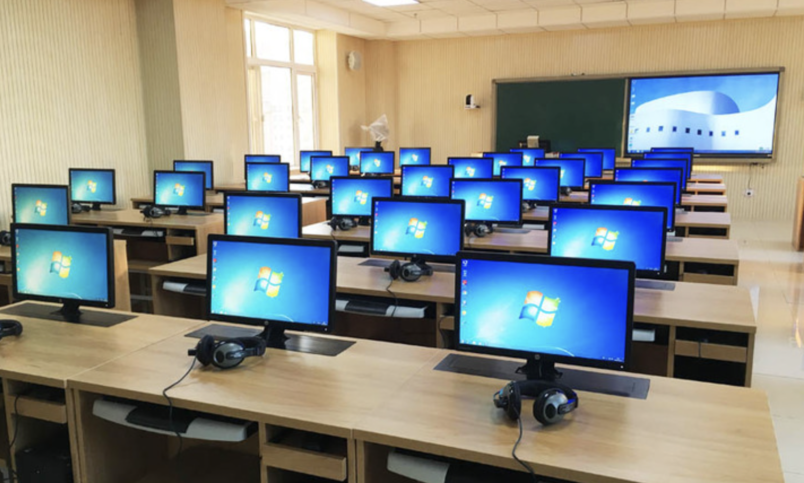 學(xué)生機(jī)房/多媒體教室云桌面解決方案